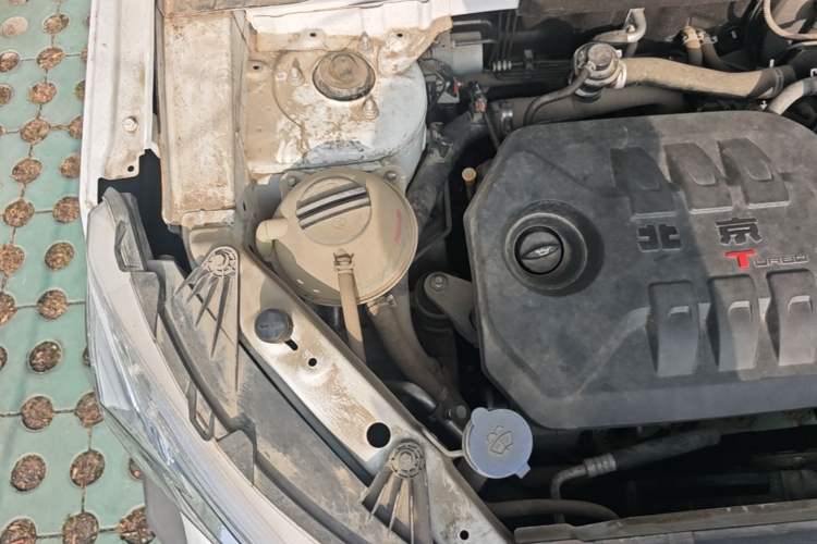 Used BAIC Off-Road BJ20 2016 1.5T CVT Prestige Edition Engine Bay Right