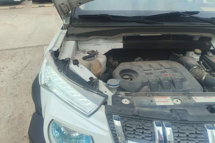 Used BAIC Off-Road BJ20 2016 1.5T CVT Prestige Edition Engine Bay Right