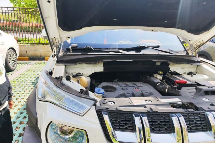 Used BAIC Off-Road BJ20 2016 1.5T CVT Luxury Model Engine Bay Right