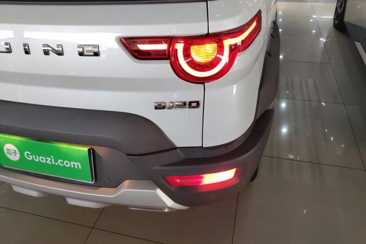 Used BAIC Off-Road BJ20 2016 1.5T CVT Prestige Edition Exterior 6