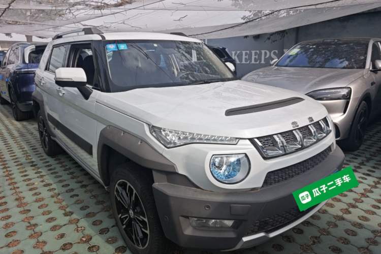 Used BAIC Off-Road BJ20 2016 1.5T CVT Prestige Edition Front Right 45 Deg