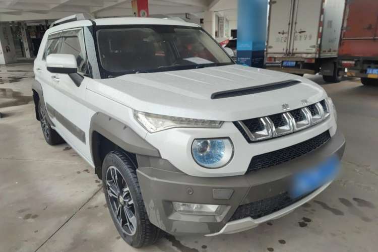 Used BAIC Off-Road BJ20 2016 1.5T CVT Luxury Model Front Right 45 Deg