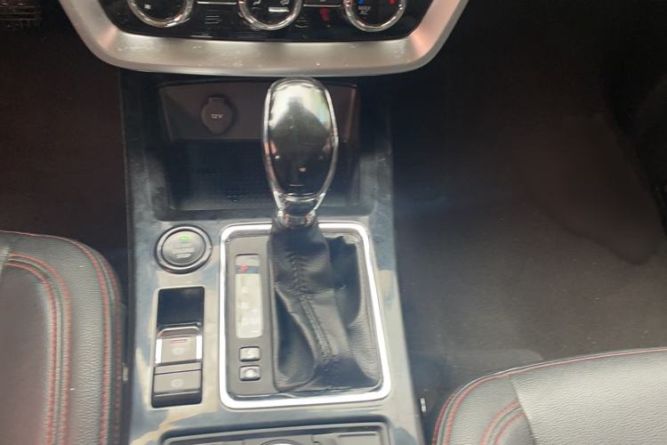 Used BAIC Off-Road BJ20 2016 1.5T CVT Luxury Model Gear Lever