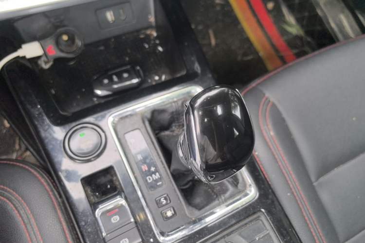 Used BAIC Off-Road BJ20 2016 1.5T CVT Luxury Model Gear Lever