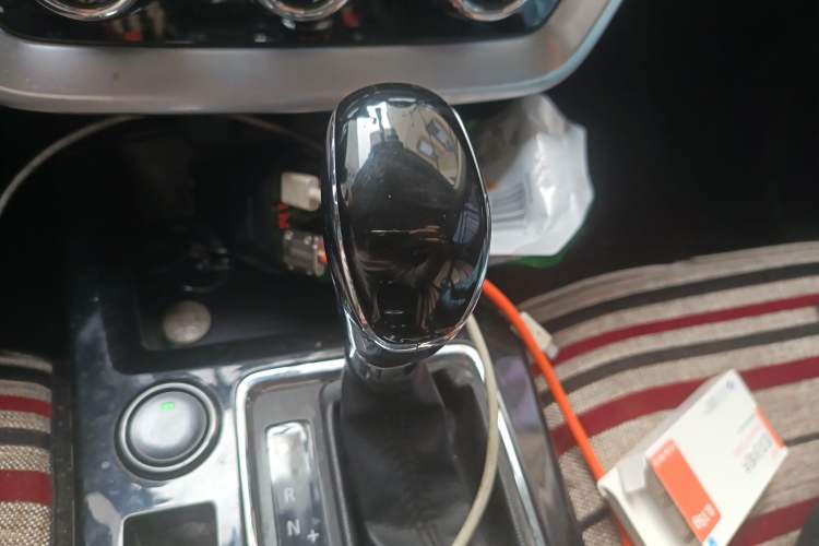 Used BAIC Off-Road BJ20 2016 1.5T CVT Luxury Model Gear Lever