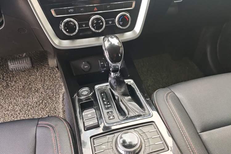 Used BAIC Off-Road BJ20 2016 1.5T CVT Luxury Model Gear Lever