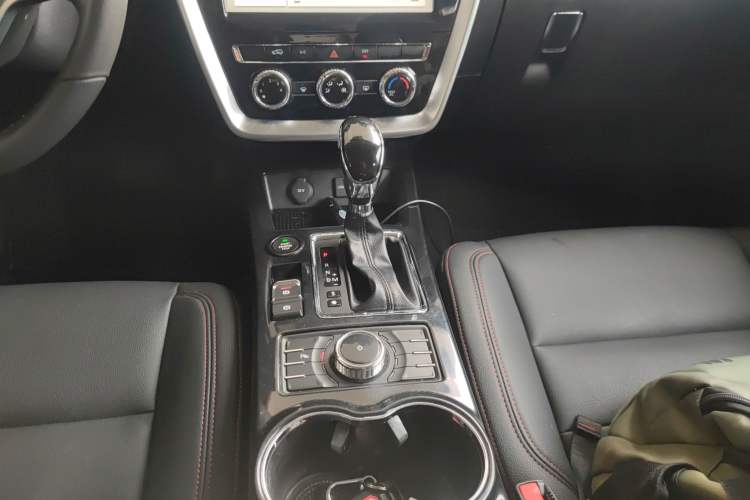 Used BAIC Off-Road BJ20 2016 1.5T CVT Luxury Model Gear Lever
