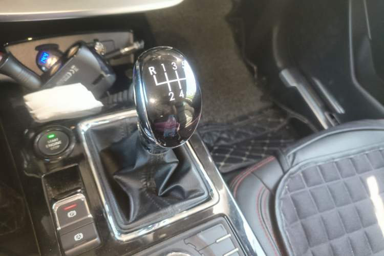 Used BAIC Off-Road BJ20 2016 1.5T Manual Luxury Model Gear Lever