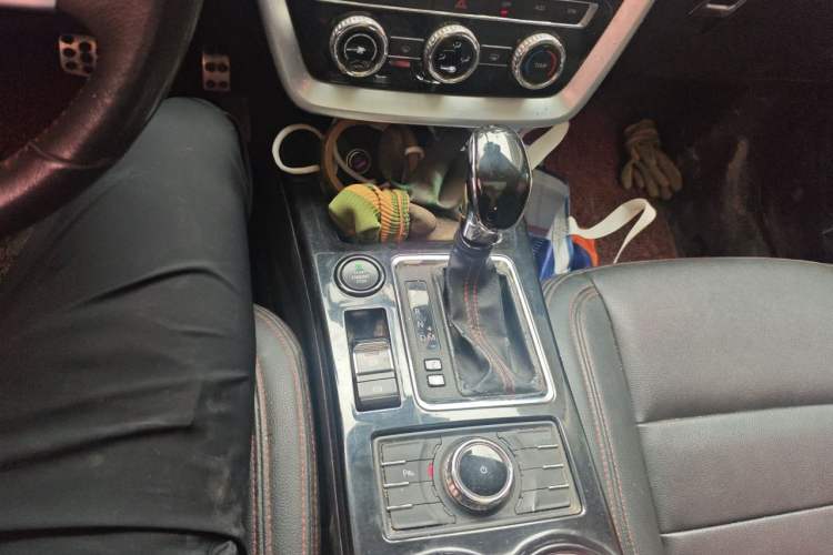 Used BAIC Off-Road BJ20 2016 1.5T CVT Luxury Model Gear Lever