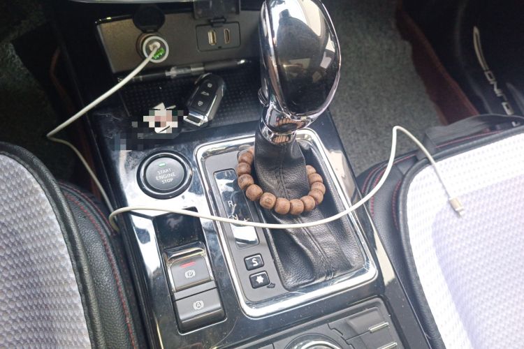 Used BAIC Off-Road BJ20 2016 1.5T CVT Luxury Model Gear Lever