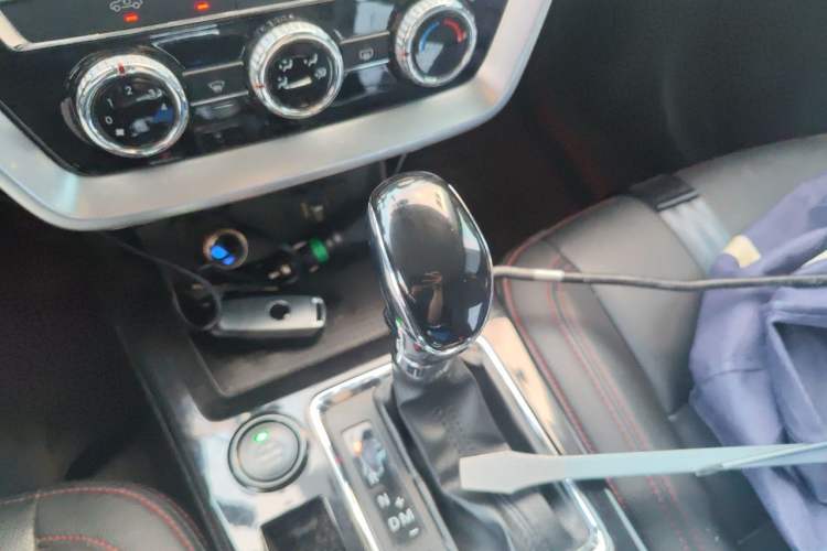 Used BAIC Off-Road BJ20 2016 1.5T CVT Luxury Model Gear Lever