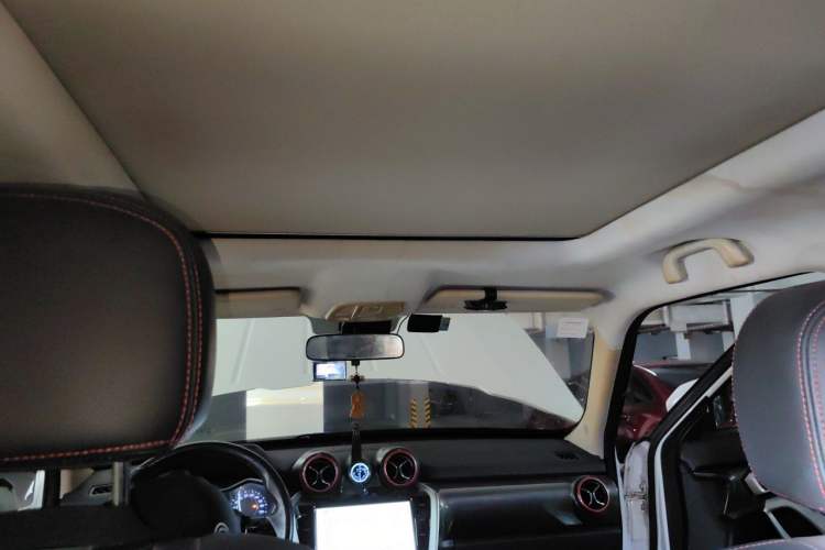 Used BAIC Off-Road BJ20 2016 1.5T CVT Luxury Model Headliner