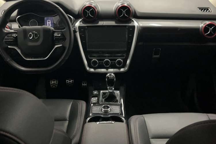 Used BAIC Off-Road BJ20 2016 1.5T Manual Luxury Model Interior 1
