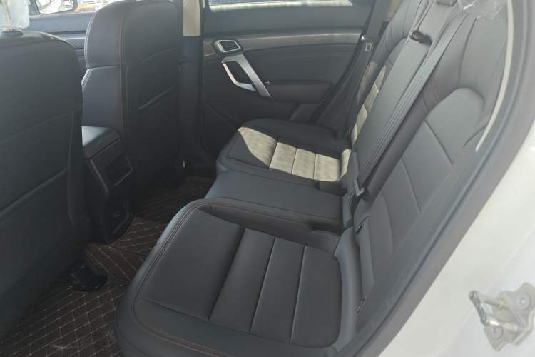 Used BAIC Off-Road BJ20 2016 1.5T CVT Luxury Model Interior 1