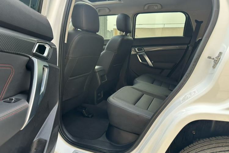 Used BAIC Off-Road BJ20 2016 1.5T CVT Luxury Model Interior 2
