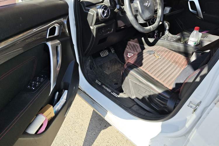 Used BAIC Off-Road BJ20 2016 1.5T CVT Elite Model Interior 3