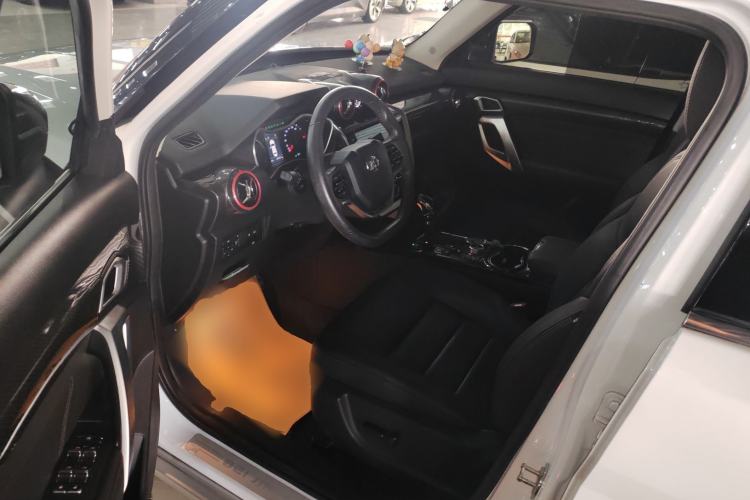 Used BAIC Off-Road BJ20 2016 1.5T CVT Prestige Edition Interior 3