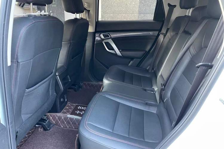Used BAIC Off-Road BJ20 2016 1.5T CVT Luxury Model Interior 3