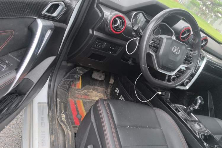 Used BAIC Off-Road BJ20 2016 1.5T CVT Luxury Model Interior 3