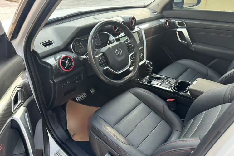Used BAIC Off-Road BJ20 2016 1.5T CVT Luxury Model Interior 4