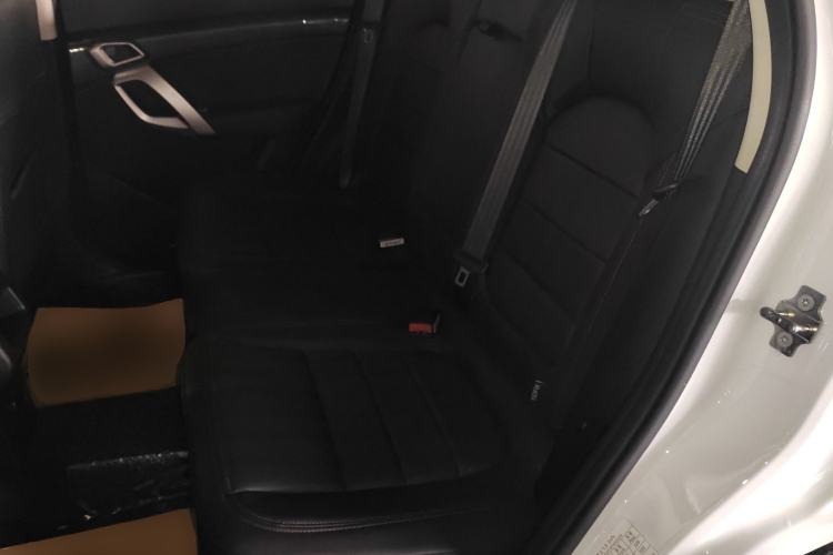 Used BAIC Off-Road BJ20 2016 1.5T CVT Prestige Edition Interior 4