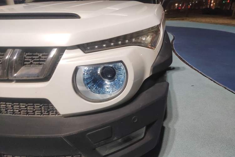 Used BAIC Off-Road BJ20 2016 1.5T CVT Luxury Model Left Front Headlight