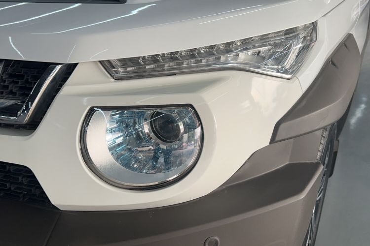 Used BAIC Off-Road BJ20 2016 1.5T CVT Luxury Model Left Front Headlight