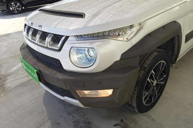 Used BAIC Off-Road BJ20 2016 1.5T Manual Luxury Model Left Front Headlight