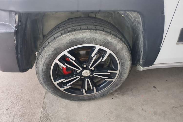 Used BAIC Off-Road BJ20 2016 1.5T CVT Luxury Model Left Front Wheel Hub