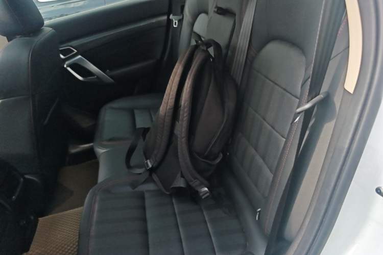 Used BAIC Off-Road BJ20 2016 1.5T CVT Prestige Edition Left Rear Seat