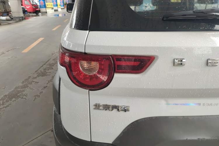 Used BAIC Off-Road BJ20 2016 1.5T CVT Luxury Model Left Rear Taillight