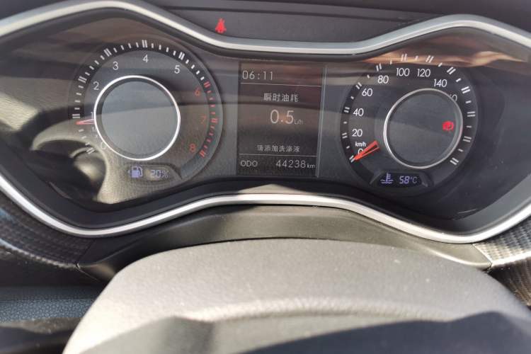 Used BAIC Off-Road BJ20 2016 1.5T Manual Luxury Model Odometer Close Up