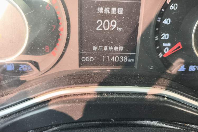 Used BAIC Off-Road BJ20 2016 1.5T Manual Luxury Model Odometer Close Up