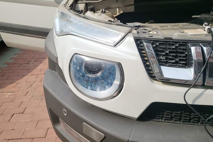 Used BAIC Off-Road BJ20 2016 1.5T CVT Luxury Model Right Front Headlight