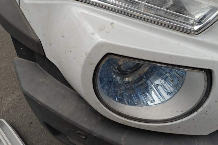 Used BAIC Off-Road BJ20 2016 1.5T CVT Luxury Model Right Front Headlight