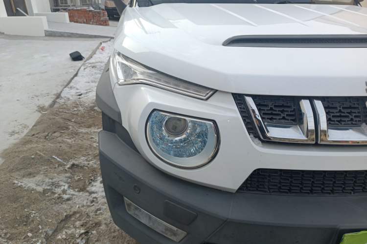 Used BAIC Off-Road BJ20 2016 1.5T CVT Luxury Model Right Front Headlight