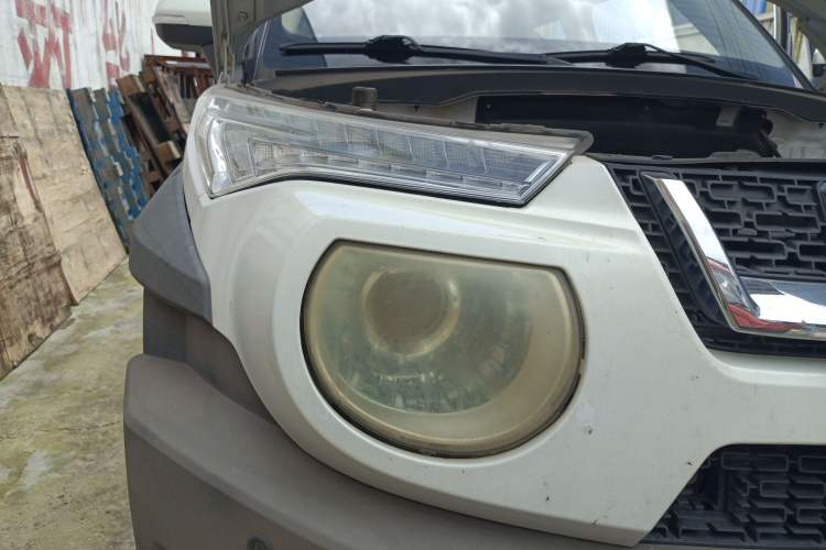 Used BAIC Off-Road BJ20 2016 1.5T Manual Luxury Model Right Front Headlight