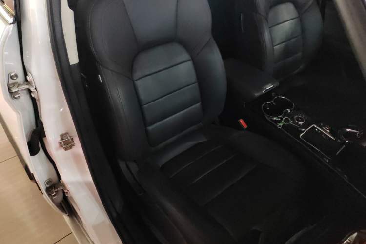 Used BAIC Off-Road BJ20 2016 1.5T CVT Prestige Edition Right Front Seat
