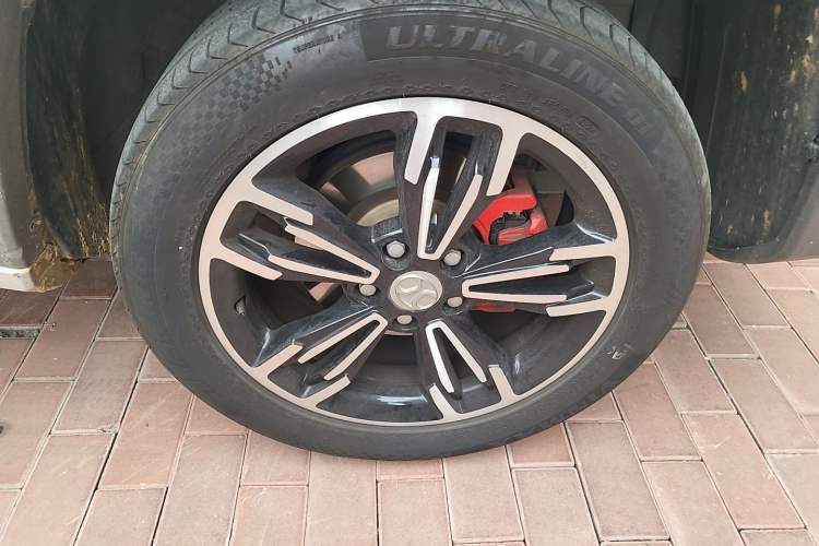 Used BAIC Off-Road BJ20 2016 1.5T CVT Luxury Model Right Front Wheel Hub