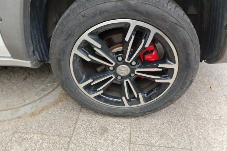 Used BAIC Off-Road BJ20 2016 1.5T CVT Luxury Model Right Front Wheel Hub