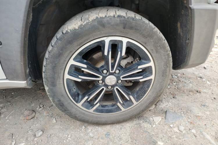 Used BAIC Off-Road BJ20 2016 1.5T Manual Luxury Model Right Front Wheel Hub