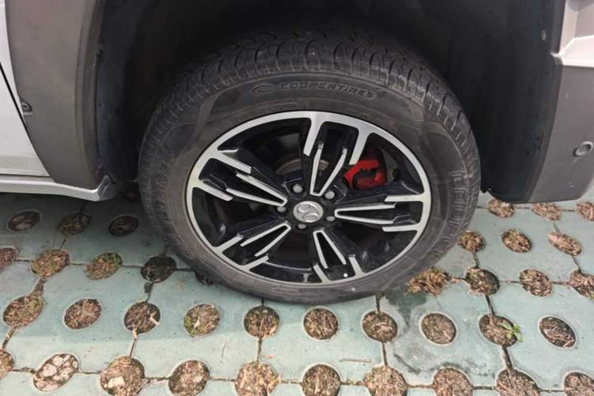 Used BAIC Off-Road BJ20 2016 1.5T CVT Prestige Edition Right Front Wheel Hub