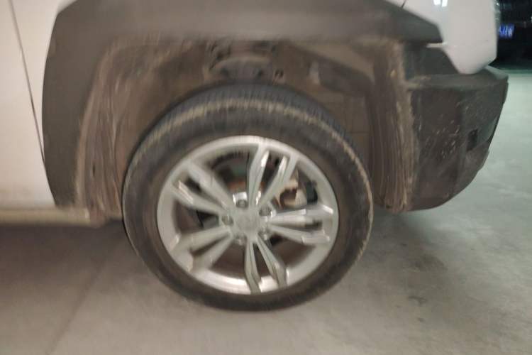 Used BAIC Off-Road BJ20 2016 1.5T Manual Elite Edition Right Front Wheel Hub