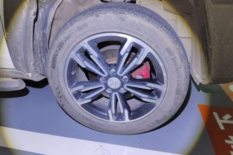 Used BAIC Off-Road BJ20 2016 1.5T CVT Luxury Model Right Front Wheel Hub