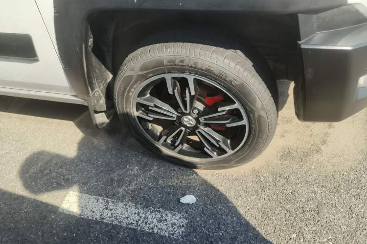 Used BAIC Off-Road BJ20 2016 1.5T Manual Luxury Model Right Front Wheel Hub