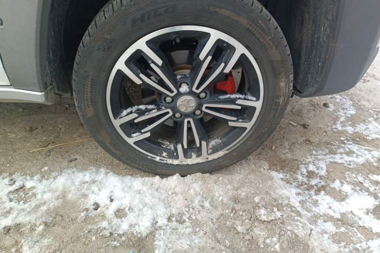 Used BAIC Off-Road BJ20 2016 1.5T CVT Luxury Model Right Front Wheel Hub