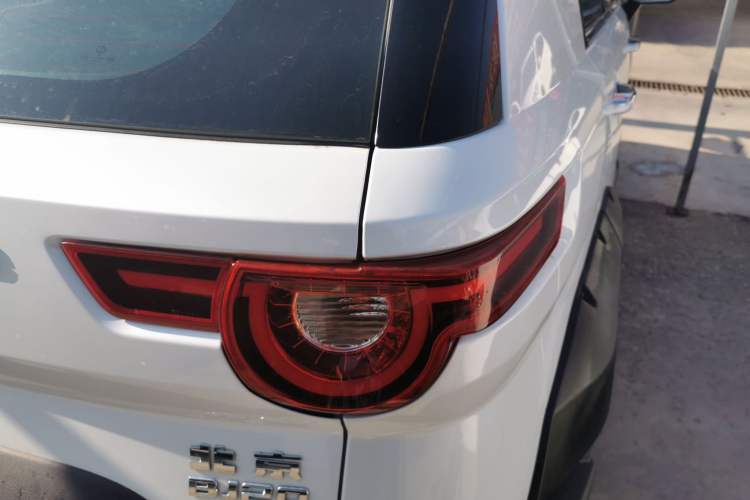 Used BAIC Off-Road BJ20 2016 1.5T Manual Luxury Model Right Rear Taillight