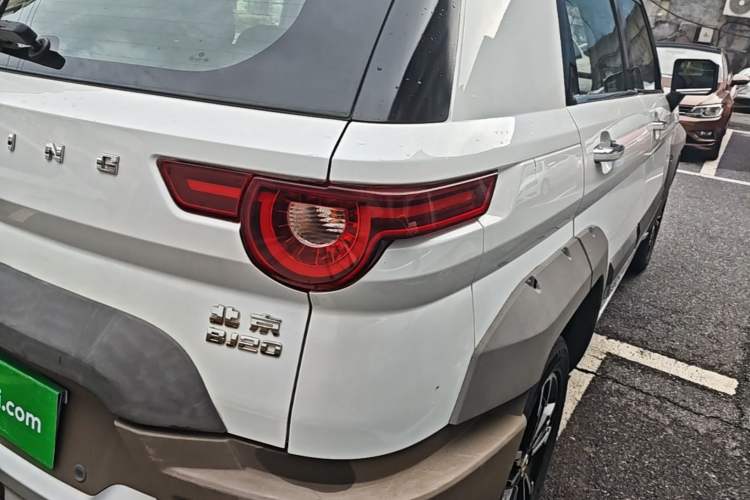 Used BAIC Off-Road BJ20 2016 1.5T CVT Luxury Model Right Rear Taillight