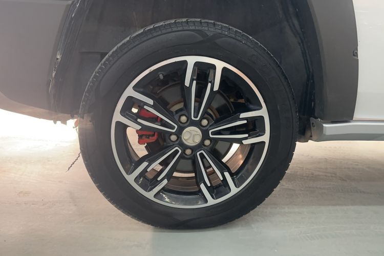 Used BAIC Off-Road BJ20 2016 1.5T CVT Luxury Model Right Rear Wheel Hub
