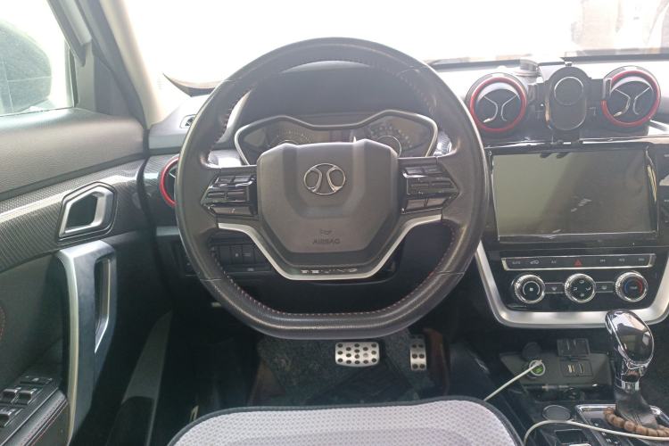 Used BAIC Off-Road BJ20 2016 1.5T CVT Luxury Model Steering Wheel
